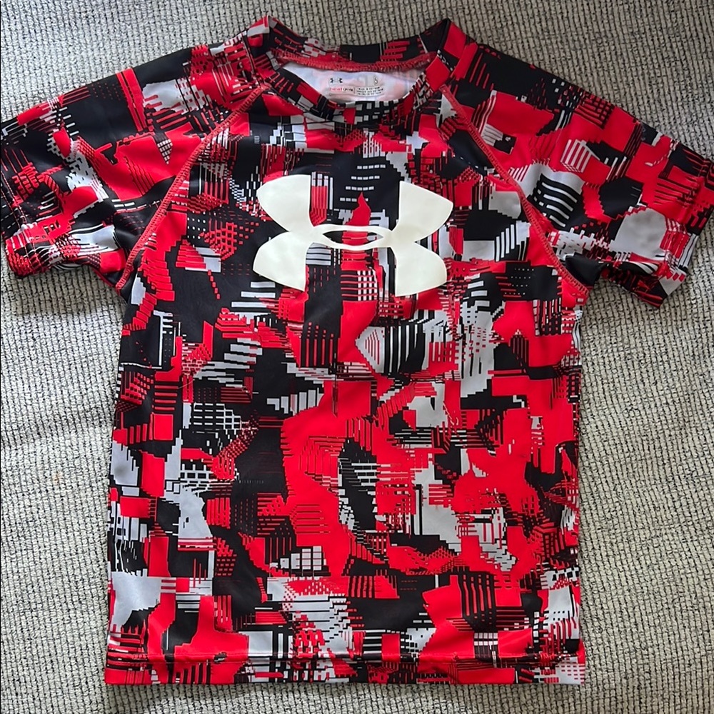 Under Armour Red and Black Graphic T-Shirt